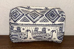 Norwey Zipper Closure Cosmetic Toiletry Travel Bag Size OS thumbnail 1