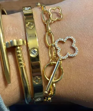 18K Gold Plated Nail Clover Bangle Bracelet Stainless Steel womens Jewelry NWT thumbnail 2