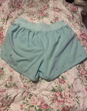 Lululemon Run: Breeze By Short *Laser Cut Aquamarine Size 2 thumbnail 3