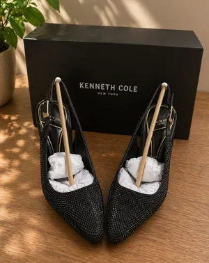 Kenneth Cole Heels 7.5 thumbnail 1