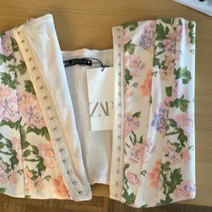 NWT Zara Floral Corset Top thumbnail 7