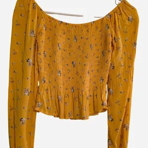 Hollister Deep Yellow Floral Long Sleeve Top Y2K Coquette Soft Girl‎ XS EUC thumbnail 6