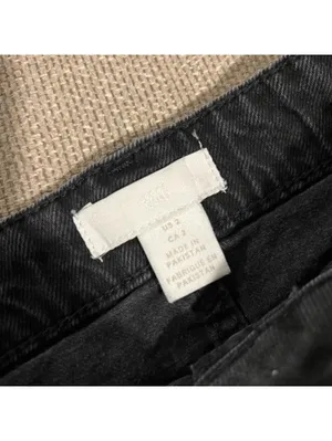 H&M black jean shorts thumbnail 2