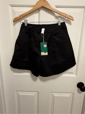 Halara Wide Leg Work Black Shorts Size Medium thumbnail 3