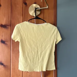 Tommy Hilfiger Vintage Lettuce Hem Top- Size Large thumbnail 2