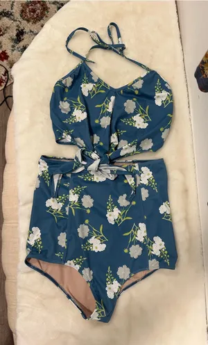 Kortni Jeane swimsuit Blue Floral Tie-Front high waisted two Piece swimmer thumbnail 1