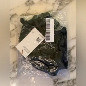 NWT Quince Olive Green Italian v-neck bikini top Sz L thumbnail 9