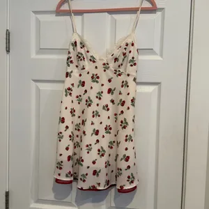 Frankie’s Bikinis Kenley Mini Dress Size Large Strawberry Print thumbnail 5