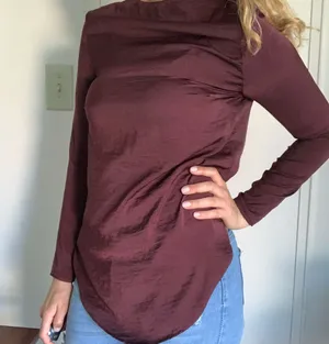 H&M Burgundy long sleeve blouse thumbnail 1
