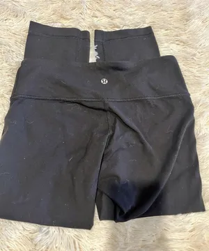 Lululemon pants yoga stretch waist pocket black Size 6 21” Inseam EUC thumbnail 1