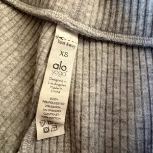 Alo Yoga Muse Ribbed Jogger Pants Women XS Gray thumbnail 4