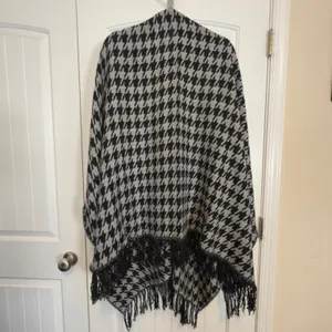 Houndstooth Fringe Poncho Wrap Open Front Shawl Black Grey Woven Cape Womens thumbnail 3