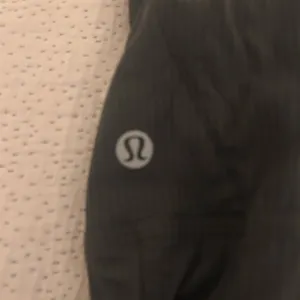 Lululemon Athletica Charcoal Joggers thumbnail 4