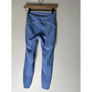 Wilo‎ powder blue white ribbed leggings Size medium thumbnail 2