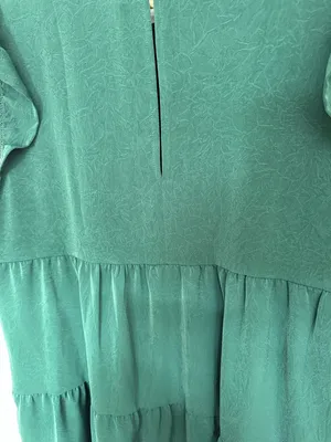 Kirundo Emerald Tiered Midi Dress with Flutter Shoulders thumbnail 3