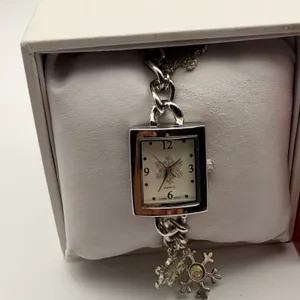 Elegant Snowflake Silver Tone Watch - New Battery & Box thumbnail 4
