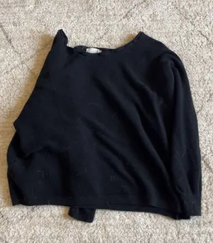 Dreamers Black Sweater thumbnail 1