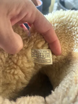 UGG Bailey Boots Button thumbnail 4