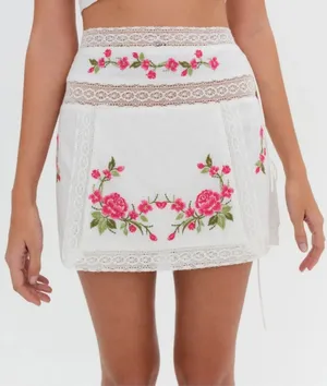 For love and‎ lemons Jolene Embroidered Mini Skirt in White sz M thumbnail 1