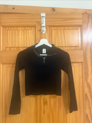 Dynamic Seamless Apparel Size Small Black 1/4 Zip Pullover Top thumbnail 3