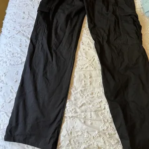 LEPUNUO S BLACK CARGO PANTS thumbnail 5