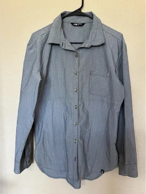 THE NORTH FACE Women’s Med Gray Long Sleeve Stevie Woven Button Up Shirt thumbnail 1