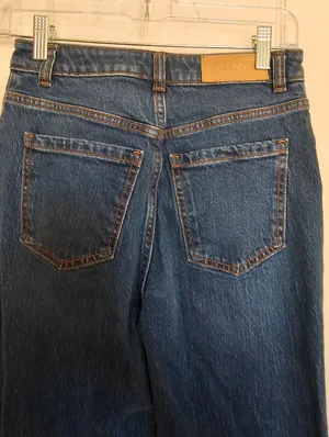Pink Vs Jeans thumbnail 7