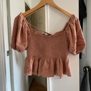 Forever 21 Burnt Orange Gingham Puff Sleeve Ruched Top thumbnail 2