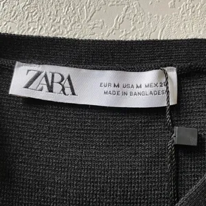 Zara NWT Black Knit Tank Top Size M Minimalist Sleeveless Crop Top thumbnail 4