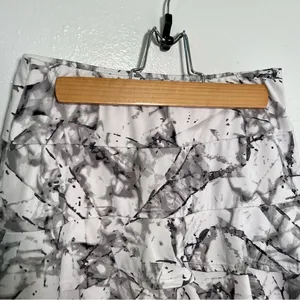 Tail Women's Size XS Athletic Tennis Skort White Black Gray Geometric Splatter thumbnail 2