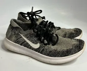 Nike Freerun flyknit black & white size 6.5‎ thumbnail 1