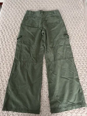 Cargos thumbnail 3