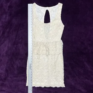 Pins And Needles Urban Outfitters Ivory‎ Cream Lace Sleeveless Peplum Dress XS thumbnail 4