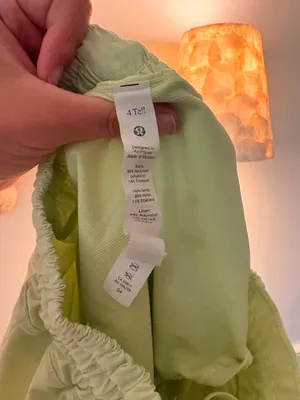 Lululemon Hotty Hot Shorts 4" thumbnail 4