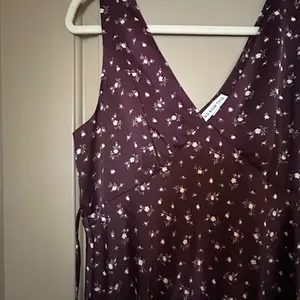 Macys burgundy tie back midi dress thumbnail 3