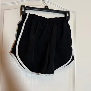 Nike dry fit shorts sz XS. Excellent condition. thumbnail 3