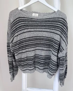 Billabong Gray & Black Open Knit Striped Crewneck Sweater Size Medium thumbnail 1