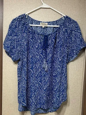 croft & barrow Royal Blue and White Geometric Peasant Blouse thumbnail 1
