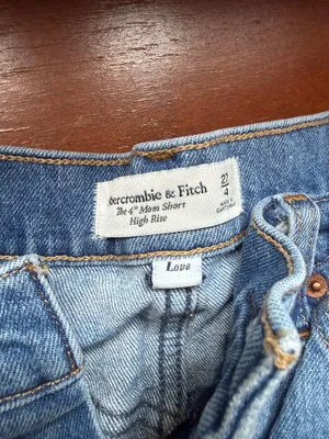 Abercrombie Curve Love High Rise Shorts thumbnail 2