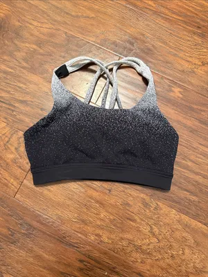 Women’s Lululemon Energy Bra in ombré speckle stop jacquard in black and white thumbnail 3