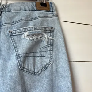 Women’s American Eagle jeans thumbnail 4