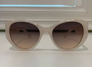 Francesca's Sunglasses thumbnail 1