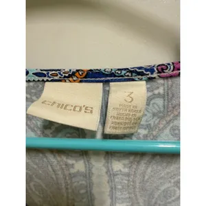 Chico's Paisley Tunic Top Size 3 Blue Purple V-Neck 3/4 Sleeve‎ XL 16 thumbnail 3