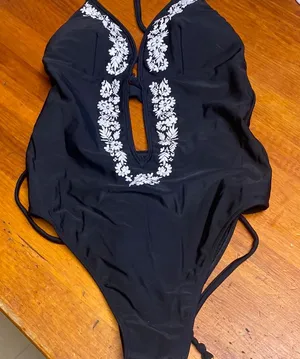 Abercrombie & Fitch Elegant Black One-Piece Swimsuit thumbnail 1