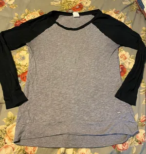 PINK Victoria’s Secret Shirt thumbnail 1