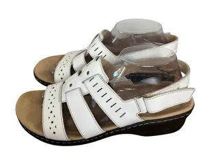 Clarks Size 10 Strappy Stylist Summer Comfy Casual Chic Slip On Sandals White thumbnail 1