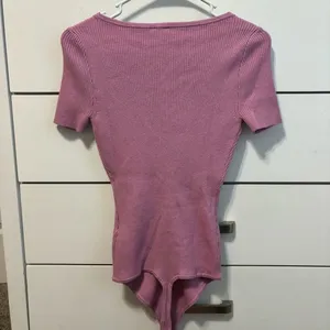 Abercrombie Pink Clasp Bodysuit thumbnail 3
