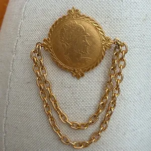 Vintage Gold Tone Classical Medallion Double Chain Swag Brooch thumbnail 5