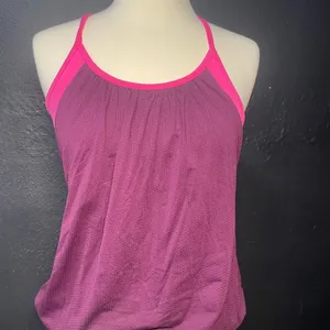 Lululemon Athletica Women's‎ Tank Top Built-in Bra Pink Purple Athletic Size M thumbnail 4