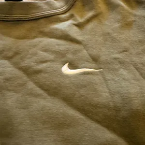 Nike Women's Olive crewneck Sweatshirt thumbnail 3